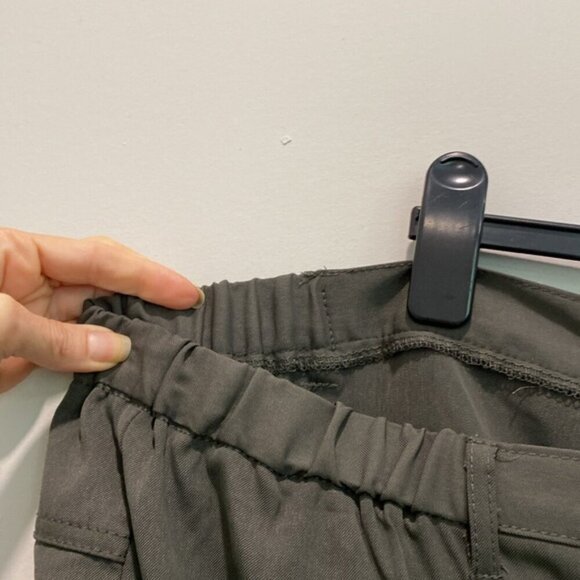 Max Studio Plus Size Soft Twill Ankle Cargo Pants Size 3X - Picture 14 of 16